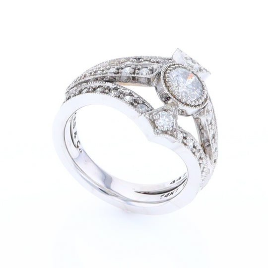 The Queen's Ring - Salt and Pepper