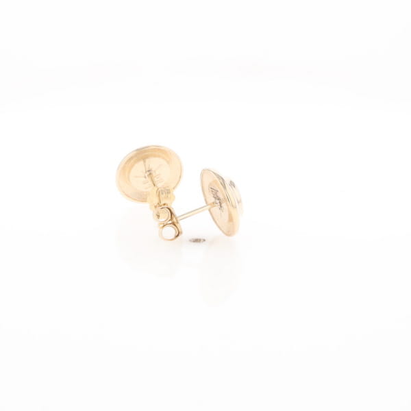 Gold Quartz Earrings Round Inlaid Design