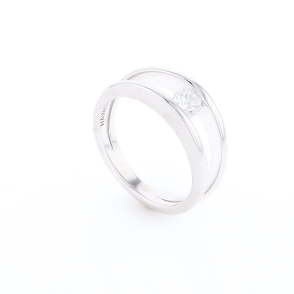 Kiss Ring