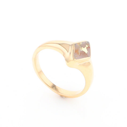 Gold Quartz Ring Diamond Shape Inlaid Design