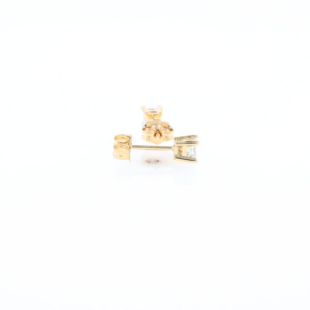 0.38ctw Diamond Stud Earrings