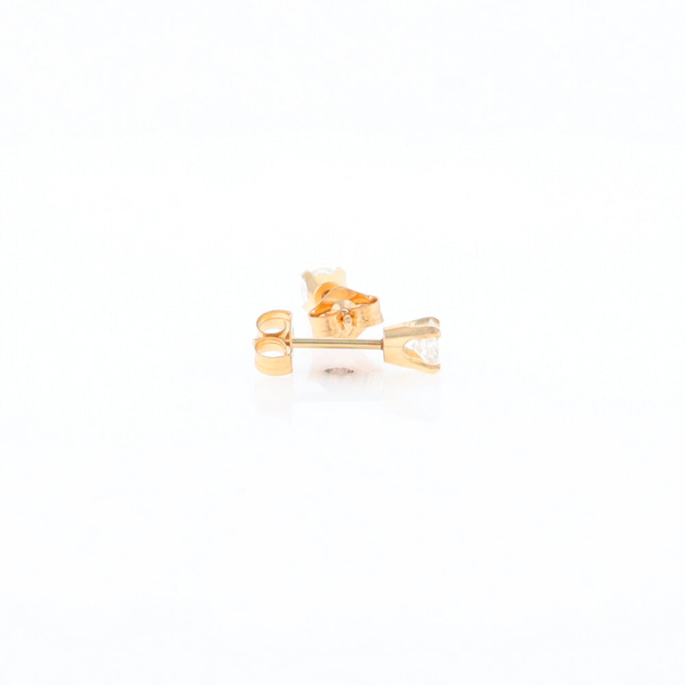 0.34ctw Diamond Stud Earrings