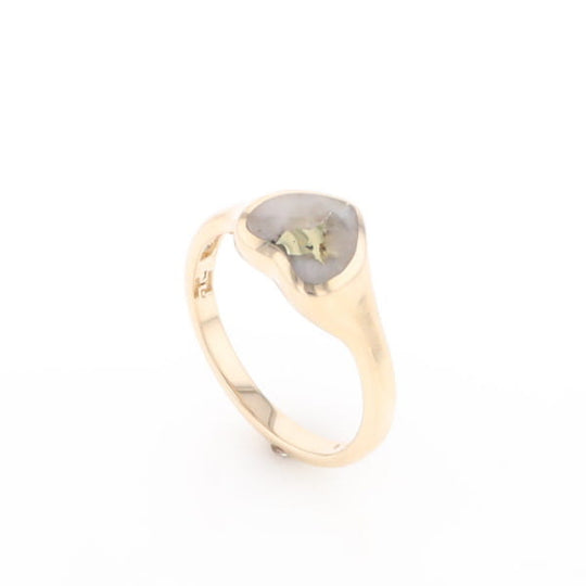 Gold Quartz Ring Heart Shape Inlaid Design