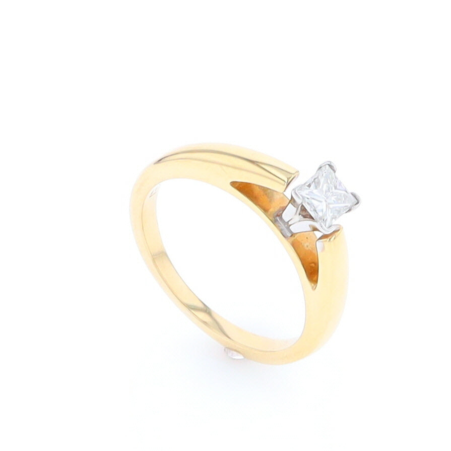 0.32ct Princess Cut Solitaire Diamond Engagement Ring