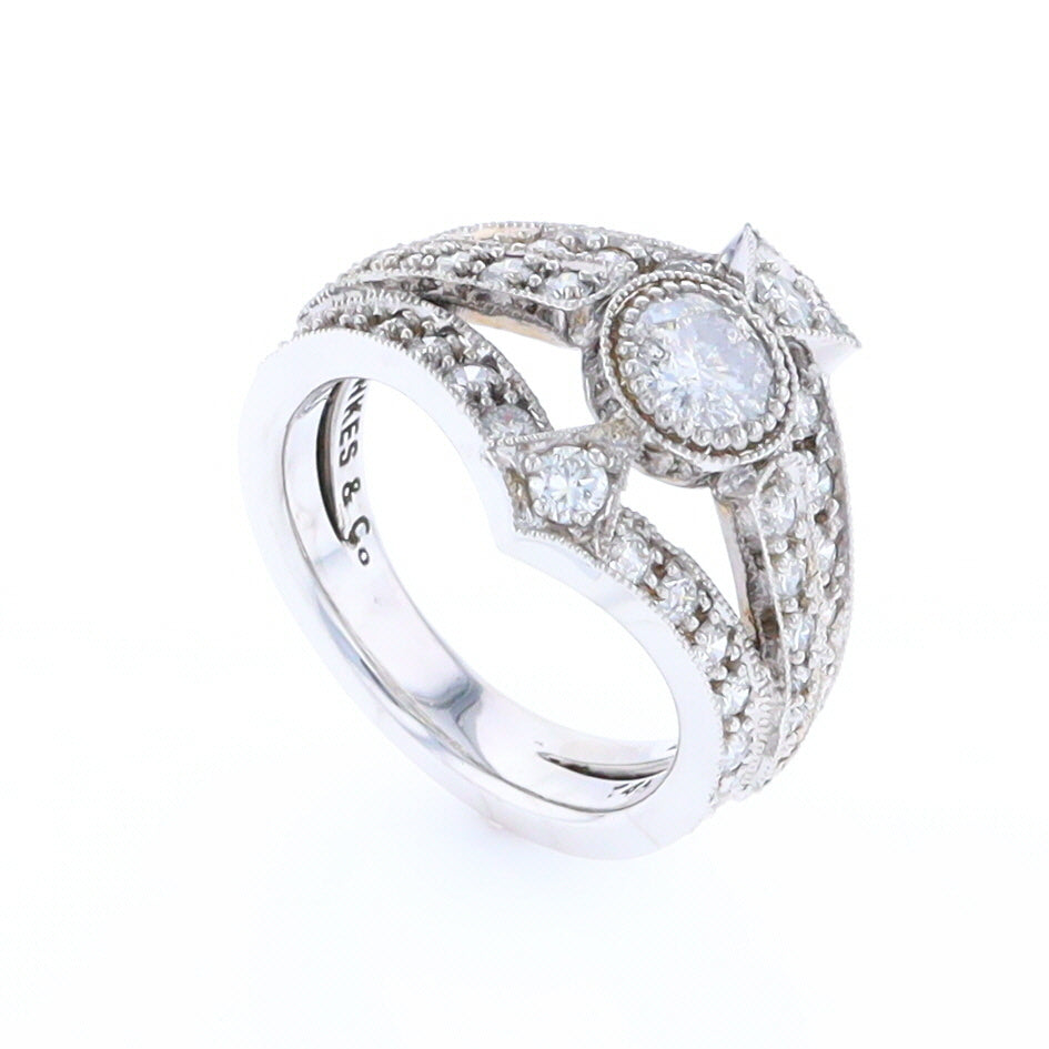 The Queen's Ring - Salt and Pepper