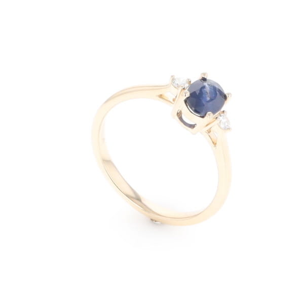 Oval Sapphire Ring With 2 Accent Diamonds