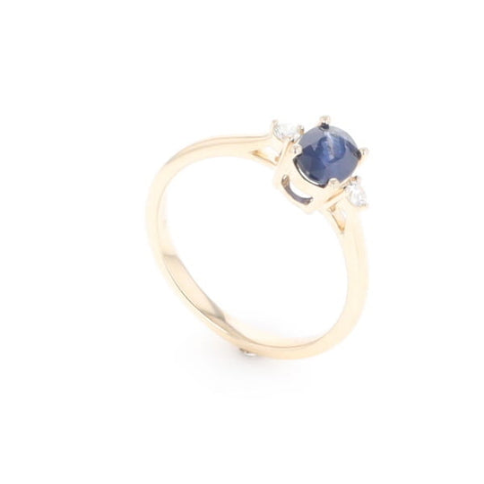 Oval Sapphire Ring With 2 Accent Diamonds