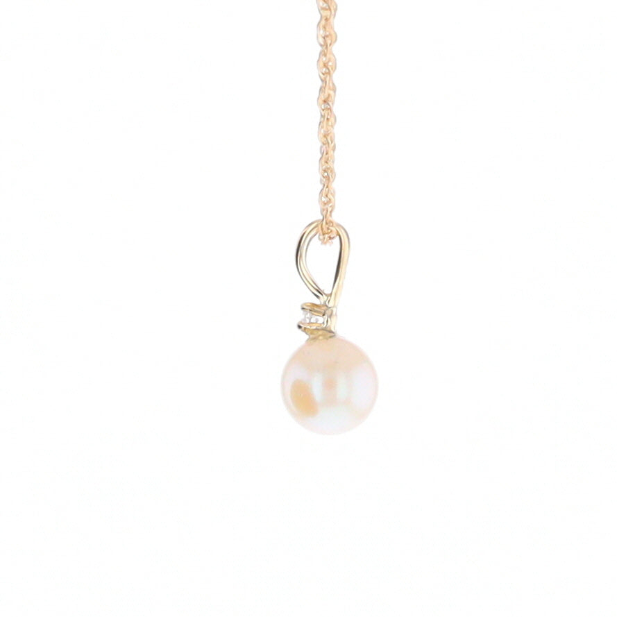 Pearl Pendant with Diamond Accent