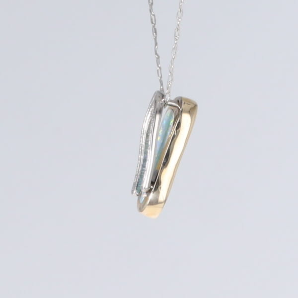 Opal Pendant Inlaid Single Sandal Design