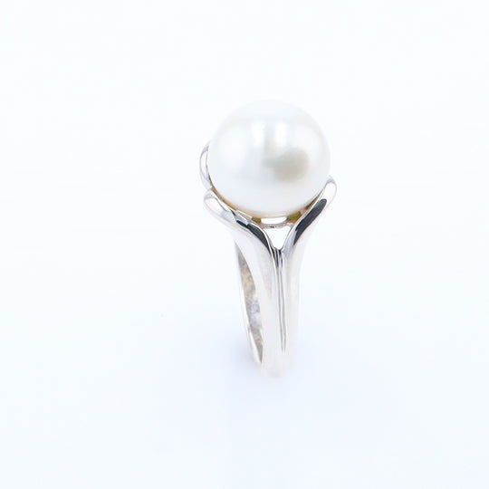 Solitaire Pearl Ring