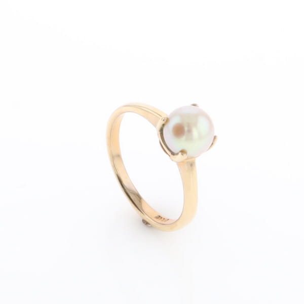 Solitaire Cultured Pearl Ring