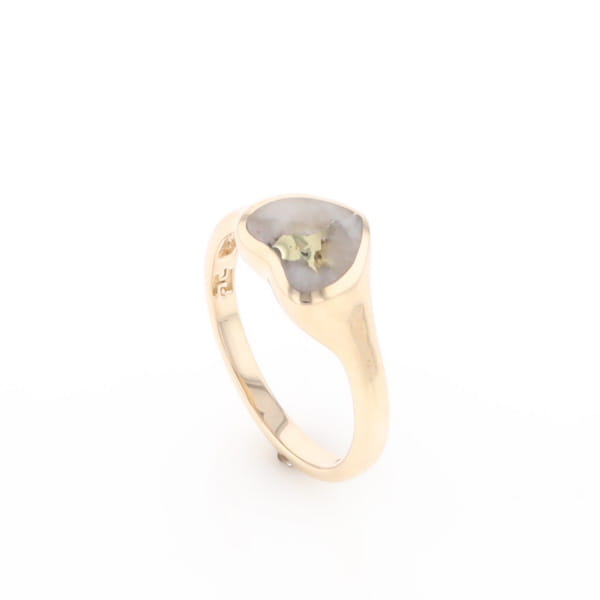 Gold Quartz Ring Heart Shape Inlaid Design