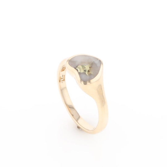 Gold Quartz Ring Heart Shape Inlaid Design