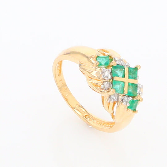 Princess Cut Emerald Diamond Ring