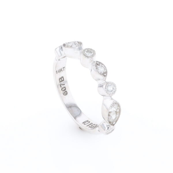Simply Vintage Wedding Band (White Gold)