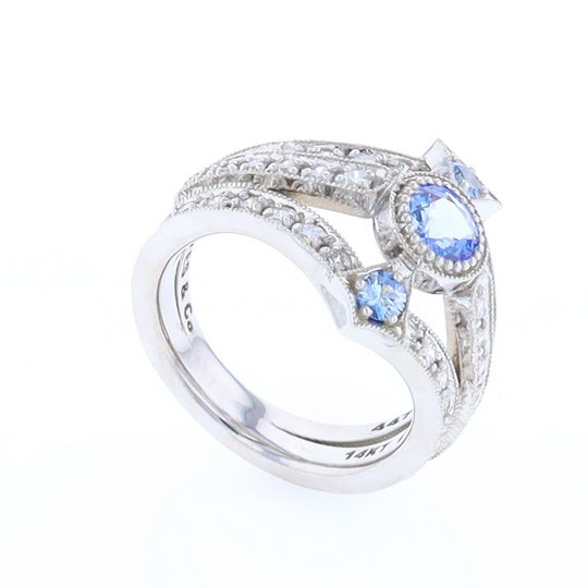 The Queen's Ring - Ceylon Sapphire