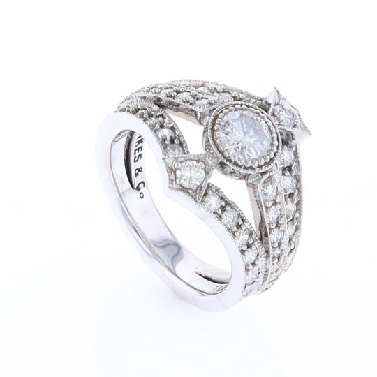 The Queen's Ring - Salt and Pepper