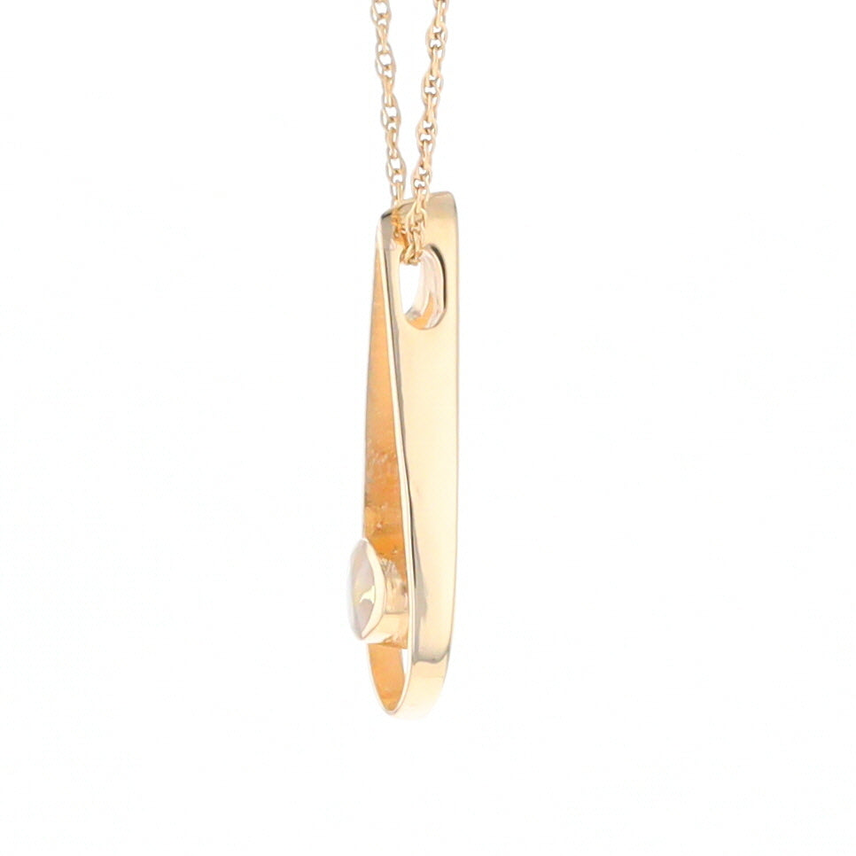 Open Teardrop Round Gold Quartz Inlaid Pendant