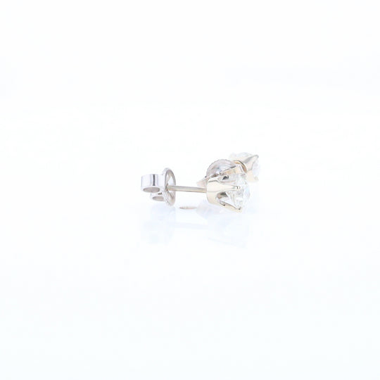 0.64ctw Diamond Stud Earrings