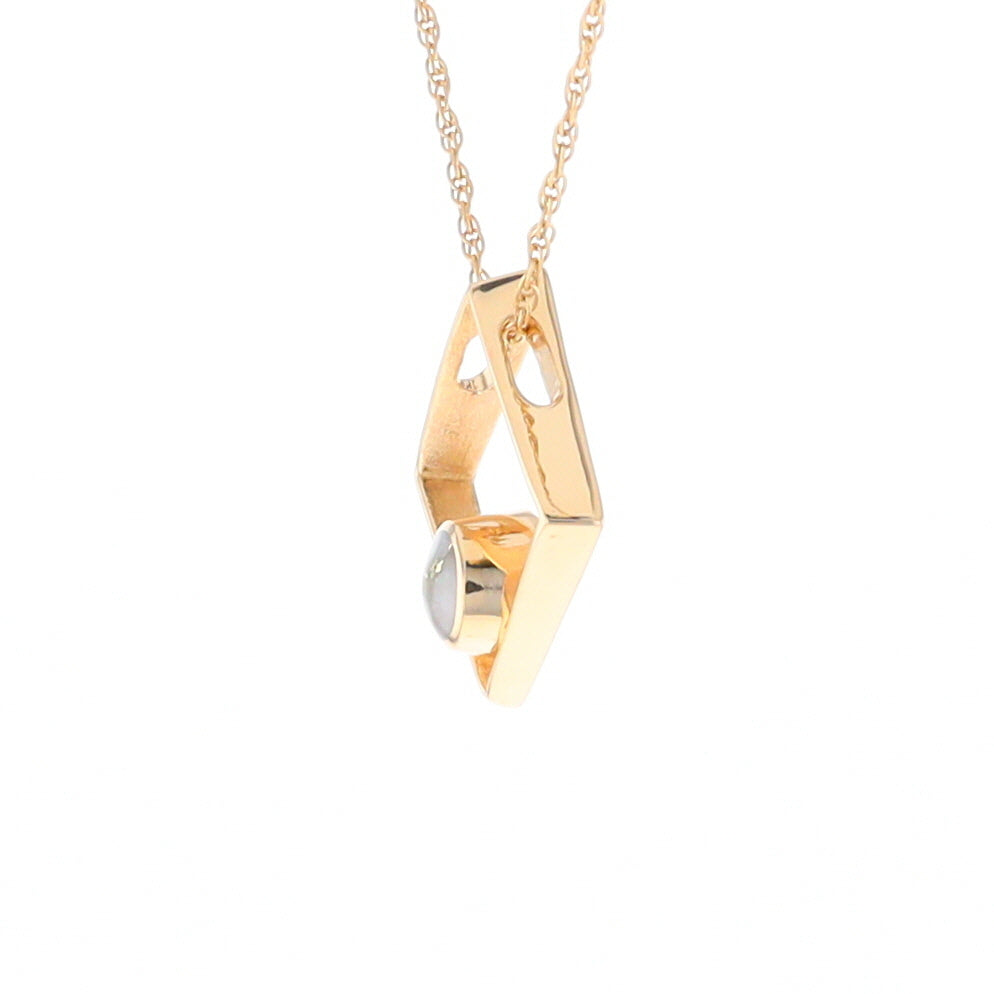 Open Square Gold Quartz Round Inlaid Pendant