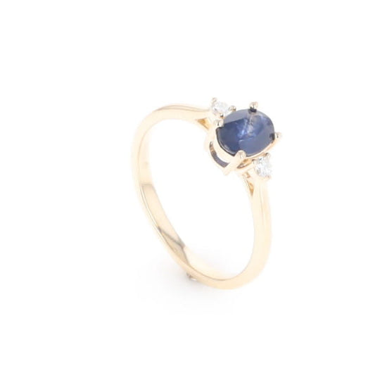 Oval Sapphire Ring With 2 Accent Diamonds
