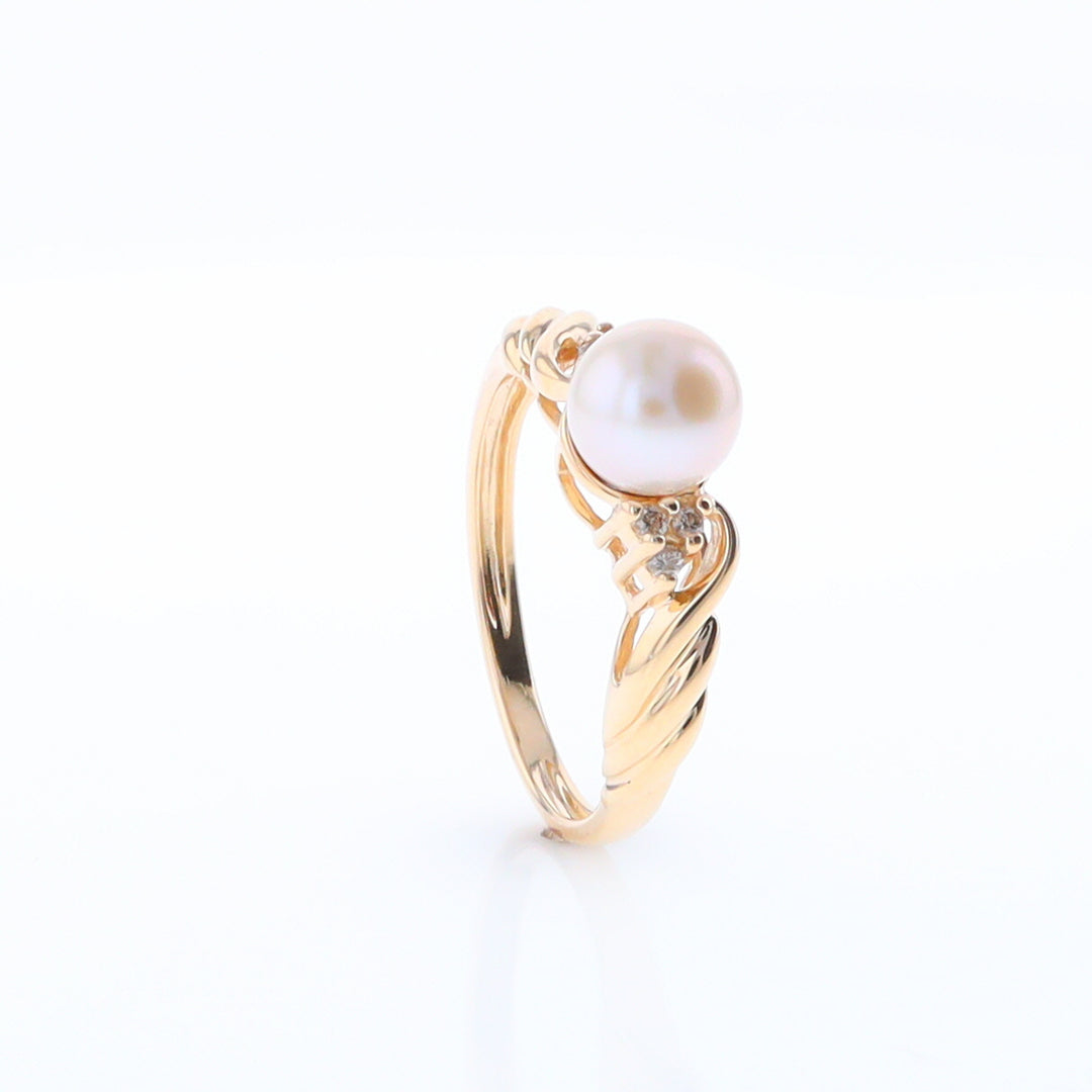 Pearl and Diamond Twist Ring