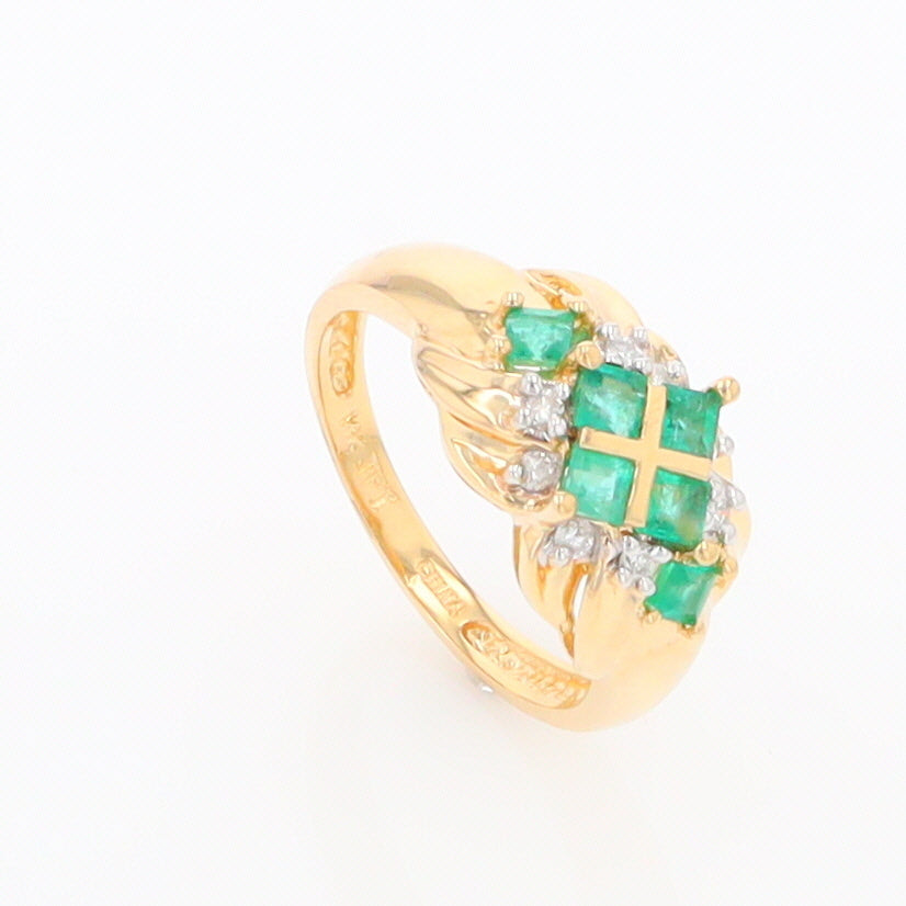 Princess Cut Emerald Diamond Ring