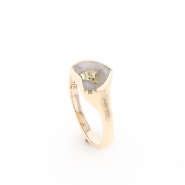 Gold Quartz Ring Heart Shape Inlaid Design