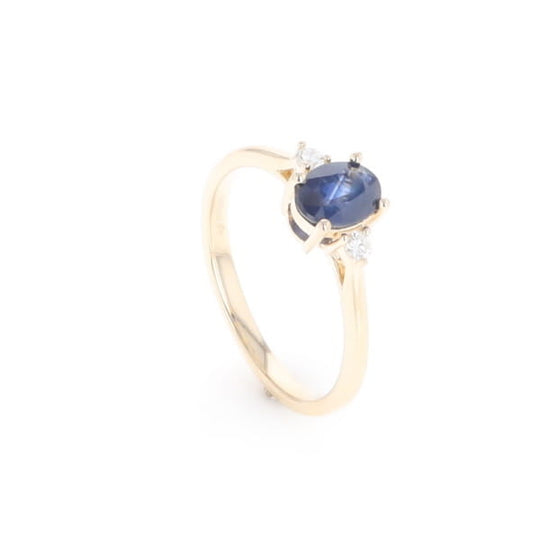 Oval Sapphire Ring With 2 Accent Diamonds