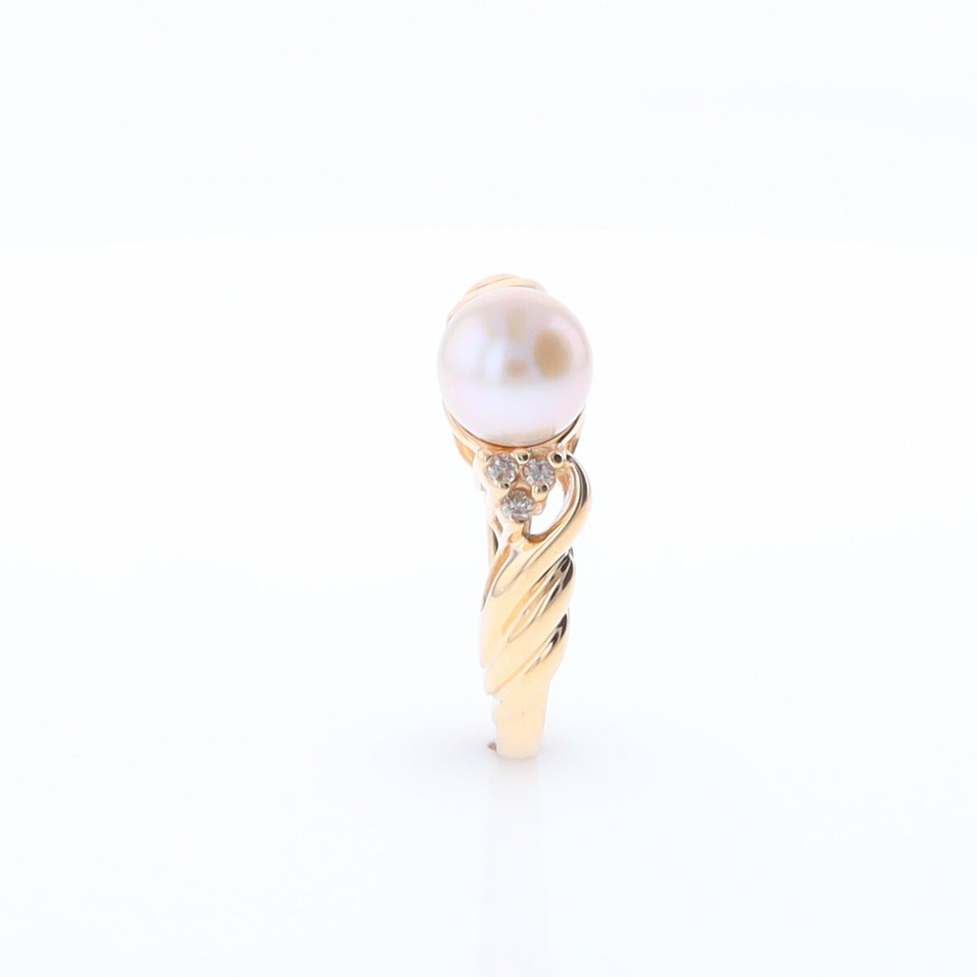 Pearl and Diamond Twist Ring