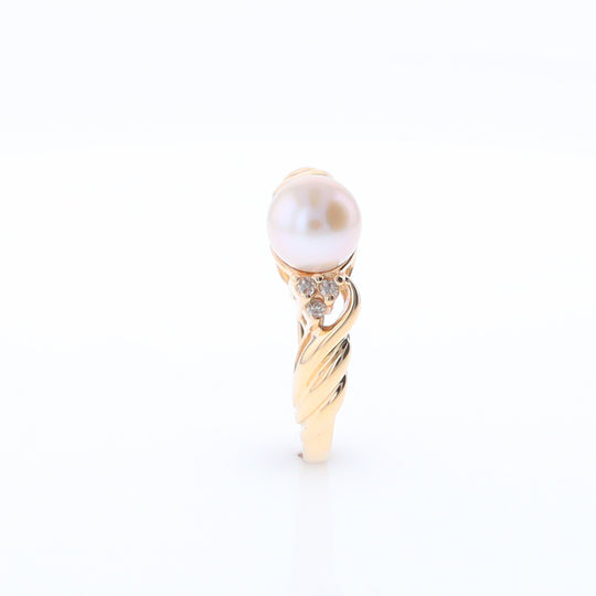 Pearl and Diamond Twist Ring