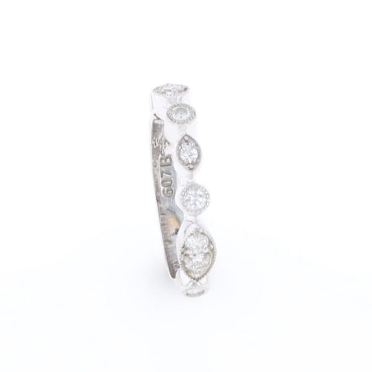 Simply Vintage Wedding Band (White Gold)