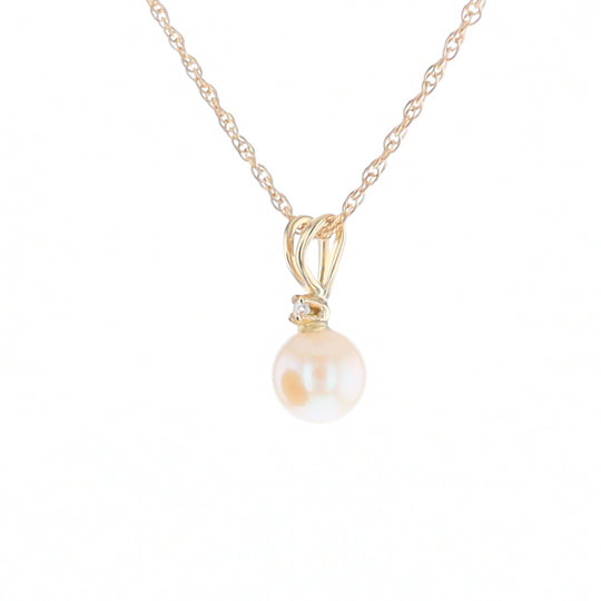 Pearl Pendant with Diamond Accent