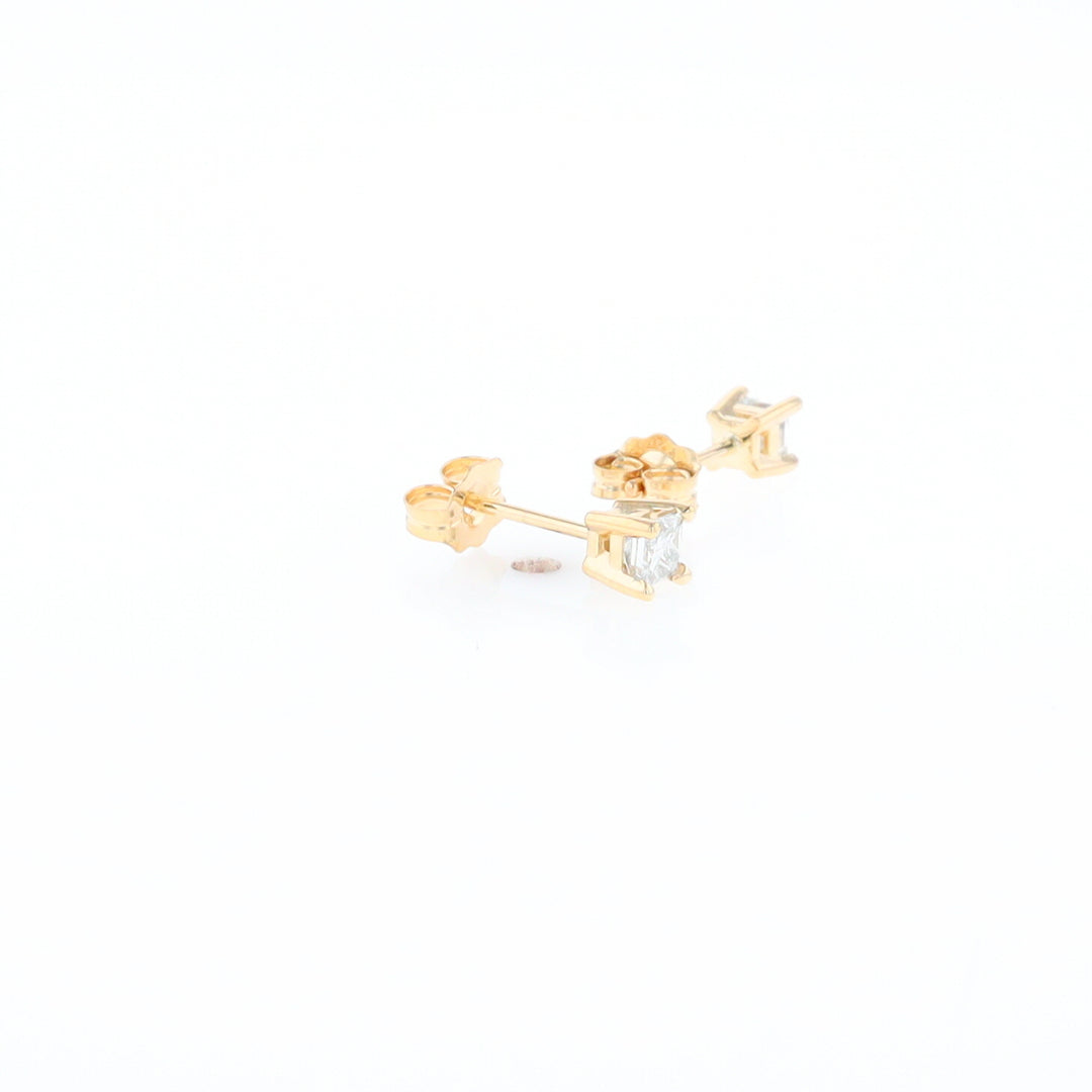 0.38ctw Diamond Stud Earrings