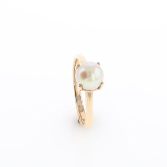Solitaire Cultured Pearl Ring