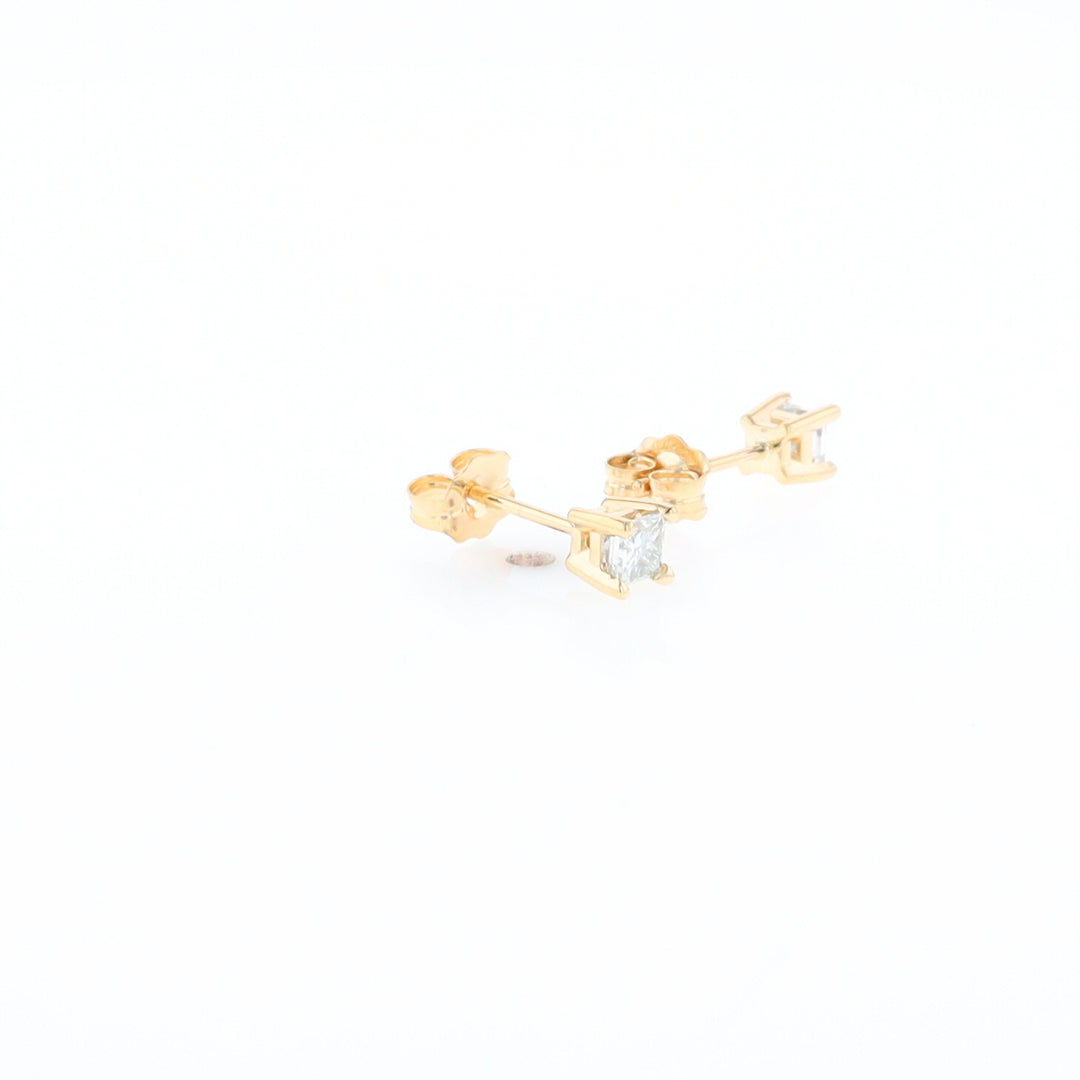 0.38ctw Diamond Stud Earrings