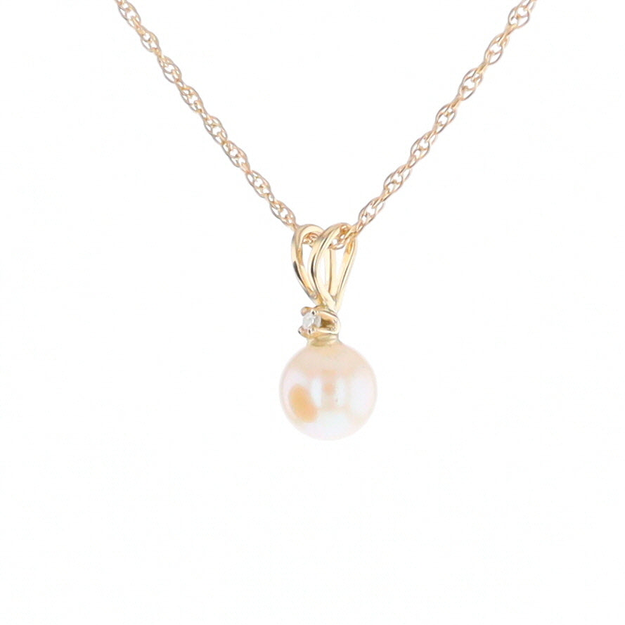 Pearl Pendant with Diamond Accent