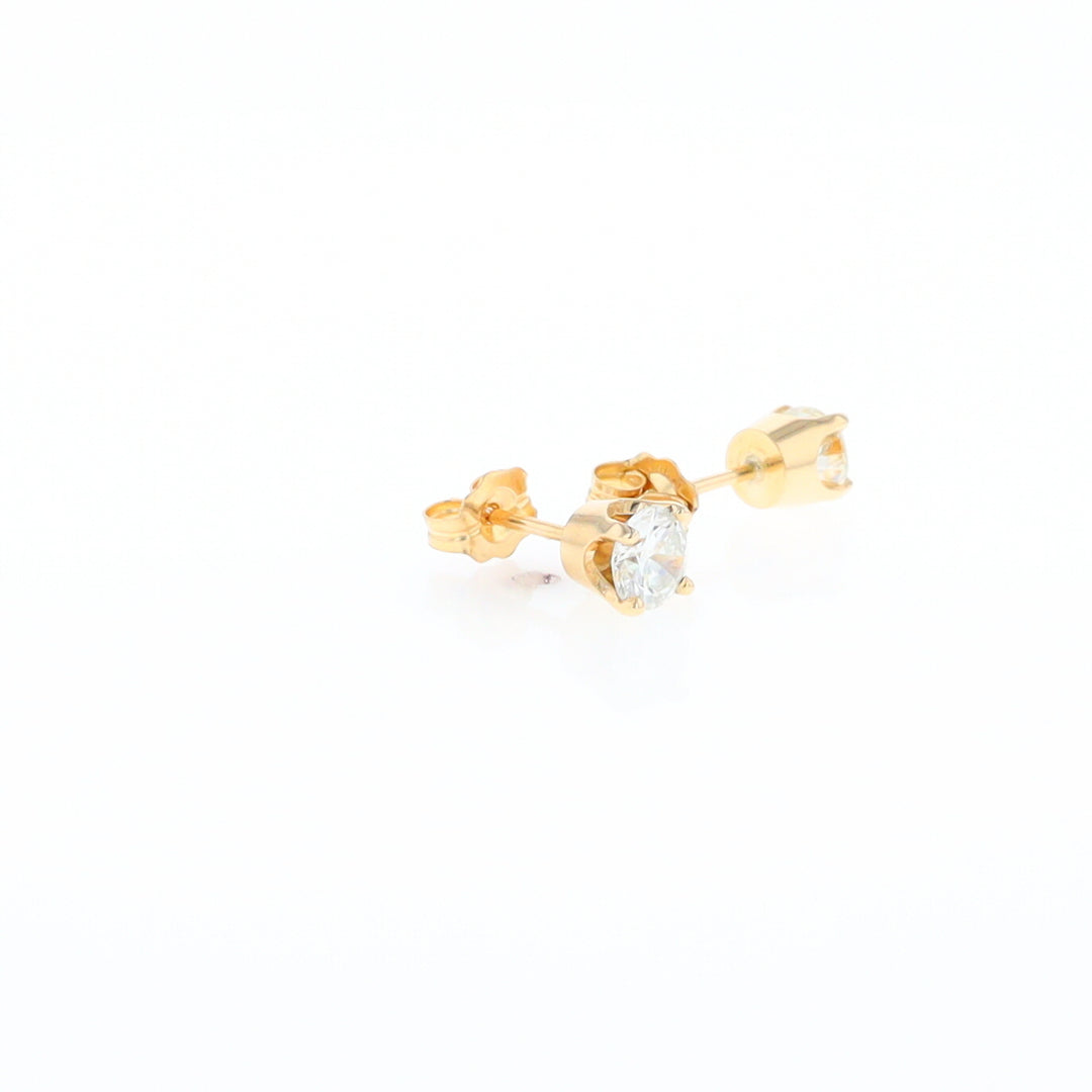0.72ctw Diamond Stud Earrings