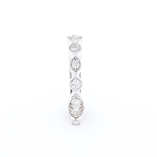 Simply Vintage Wedding Band (White Gold)