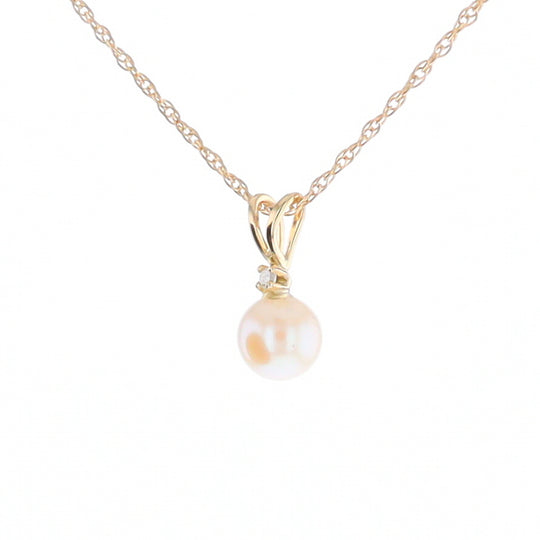 Pearl Pendant with Diamond Accent