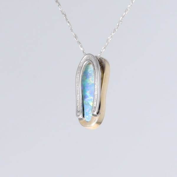 Opal Pendant Inlaid Single Sandal Design