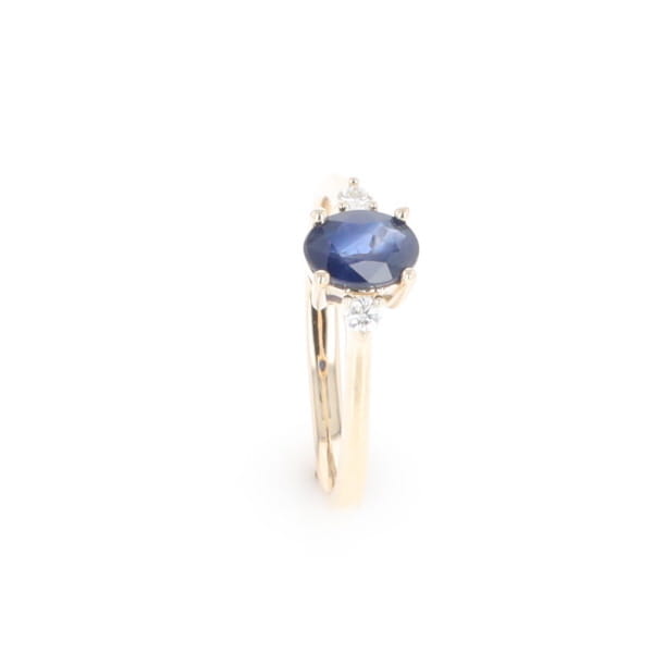 Oval Sapphire Ring With 2 Accent Diamonds