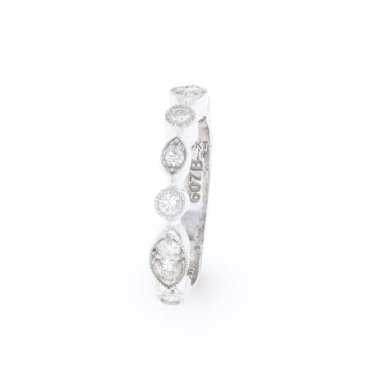 Simply Vintage Wedding Band (White Gold)
