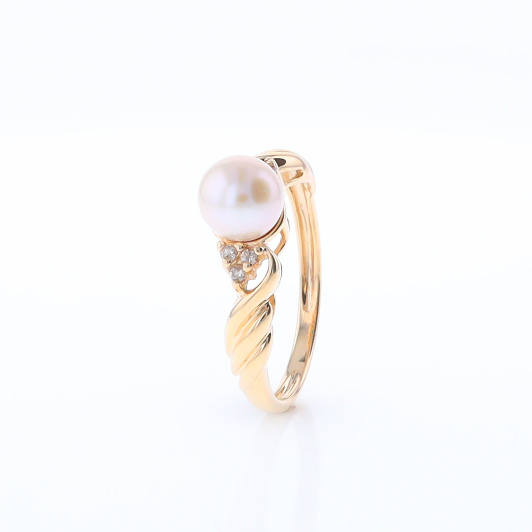 Pearl and Diamond Twist Ring