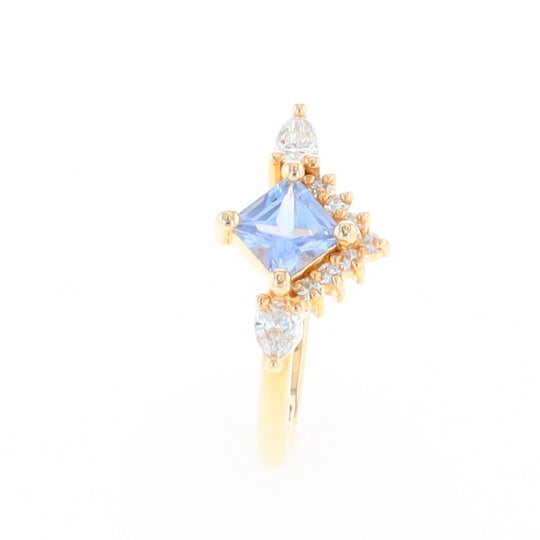 Princess Cut Ceylon Sapphire with Diamond Bottom Edge