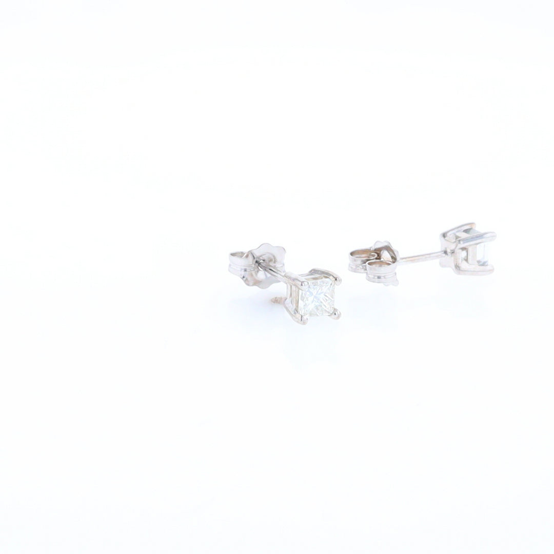 0.51ctw Diamond Stud Earrings