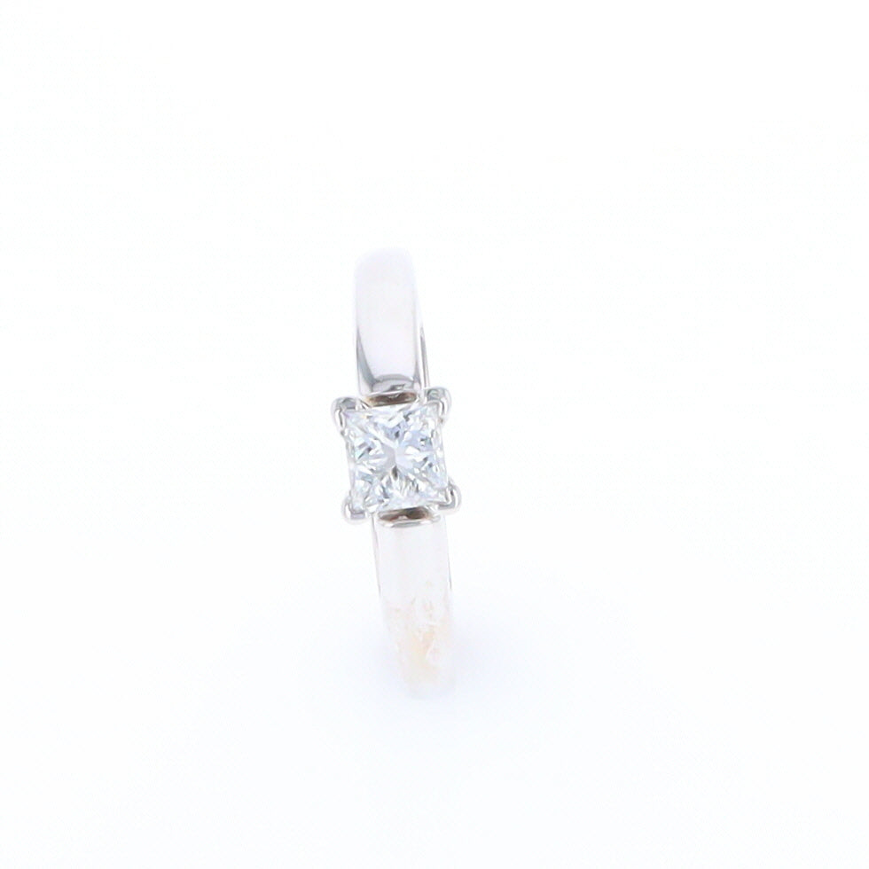 14kt White Gold Diamond Solitaire Engagement Ring