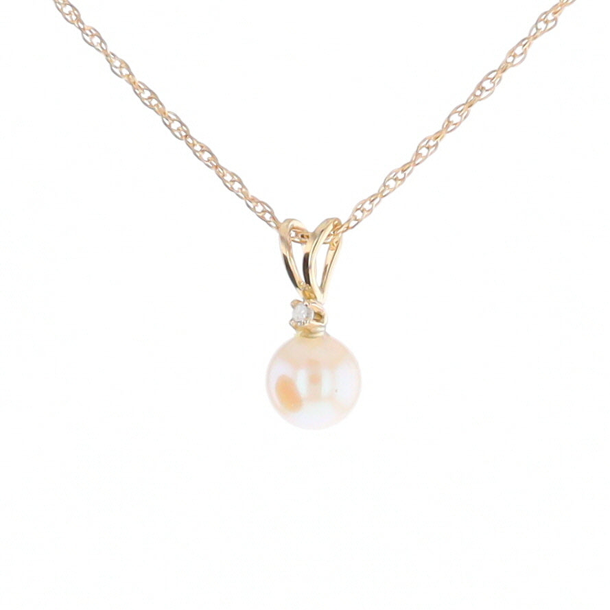 Pearl Pendant with Diamond Accent