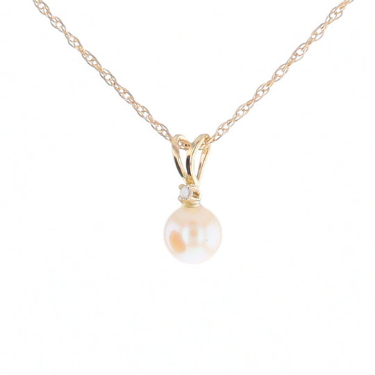 Pearl Pendant with Diamond Accent