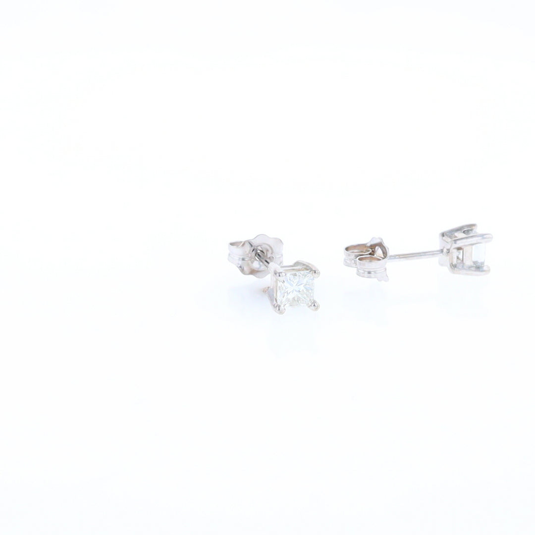 0.51ctw Diamond Stud Earrings